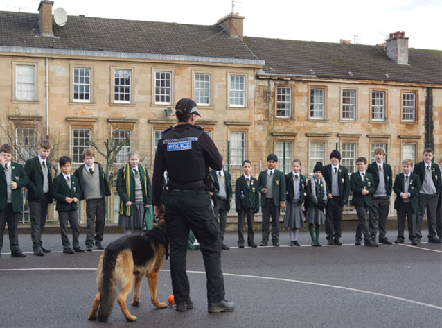 Police Officers Introduce Pupils to Man's Best Friend