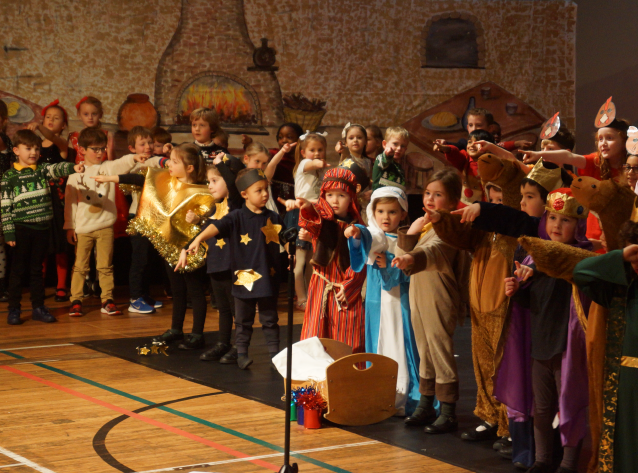 Early Years Christmas Show 
